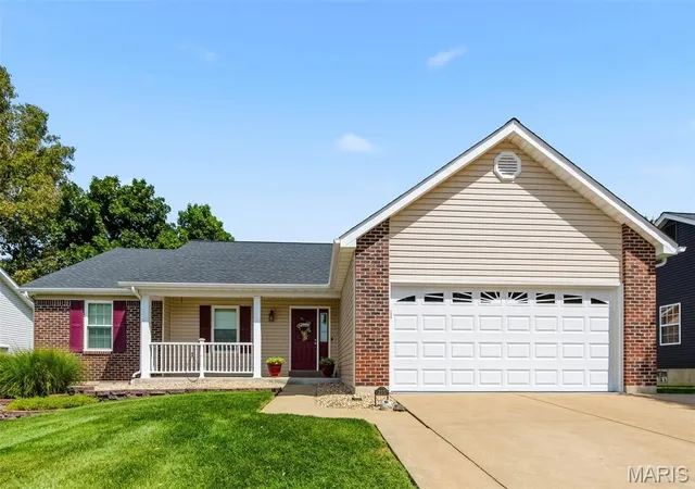 Photo 1 of Single family home for sale at 215 Old Chesapeake Dr, Wentzville, MO 63385 | MLS# MIS26053011 | Listing updated on 2026-09-27