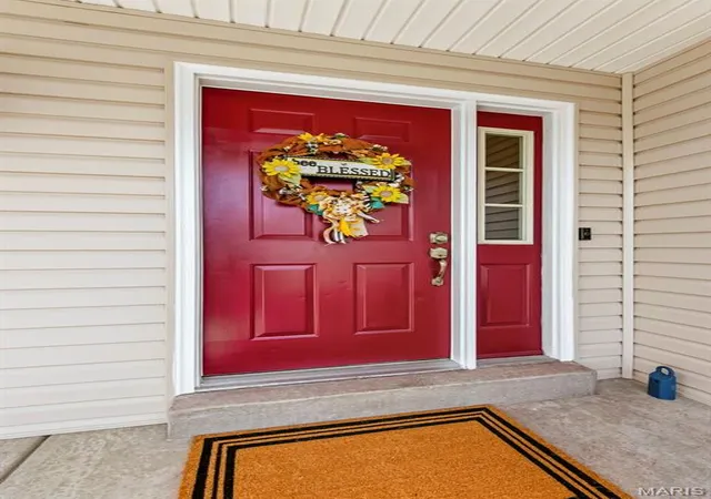 Photo 3 of Single family home for sale at 215 Old Chesapeake Dr, Wentzville, MO 63385 | MLS# MIS26053011 | Listing updated on 2026-09-27