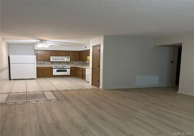 Photo 3 of Condo for sale at 5265 Cricket Glen Ct #A, Saint Louis, MO 63129 | MLS# MIS26053031 | Listing updated on 2026-09-11