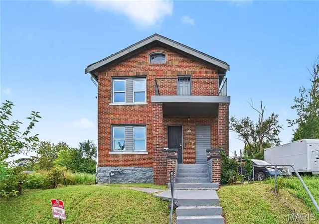 Photo 2 of Single family home for sale at 5704 Labadie Ave, Saint Louis, MO 63120 | MLS# MIS26053230 | Listing updated on 2026-09-13