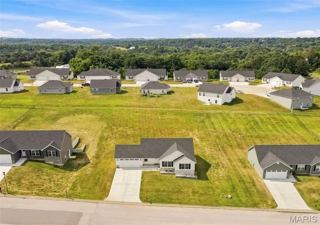 Photo 3 of Single family home for sale at 298 Lake Labadie Dr, Labadie, MO 63055 | MLS# MIS26053371 | Listing updated on 2026-09-14