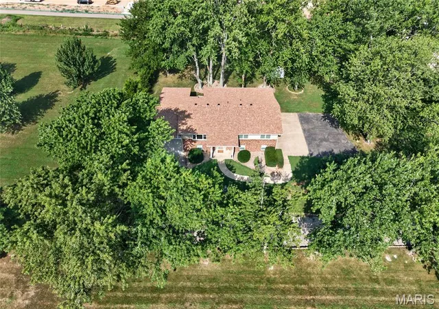 Photo 3 of Single family home for sale at 538 W Fremont Rd, Lebanon, MO 65536 | MLS# MIS26053427 | Listing updated on 2026-09-14