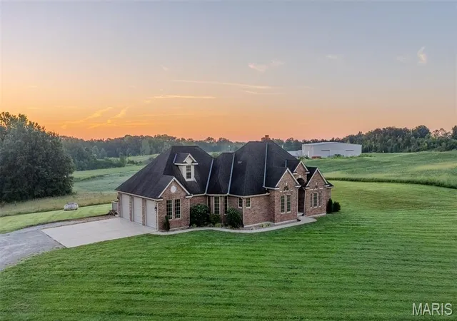 Photo 2 of Single family home for sale at 9791 Leathers Rd, Richmond, MO 64085 | MLS# MIS26053528 | Listing updated on 2026-09-10