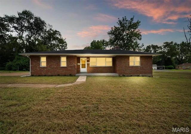 Photo 1 of Single family home for sale at 8142 January Ave, Saint Louis, MO 63134 | MLS# MIS26053612 | Listing updated on 2026-09-11