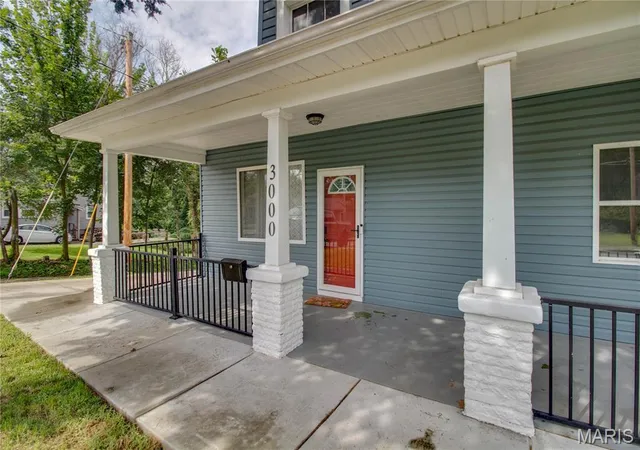 Photo 3 of Single family home for sale at 3000 Alby St, Alton, IL 62002 | MLS# MIS26053614 | Listing updated on 2026-09-15