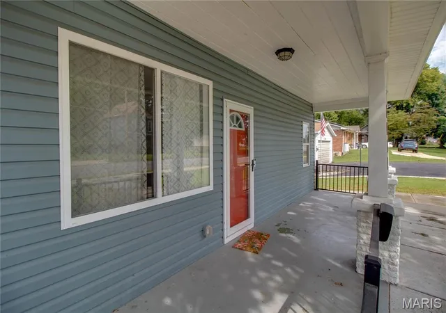 Photo 4 of Single family home for sale at 3000 Alby St, Alton, IL 62002 | MLS# MIS26053614 | Listing updated on 2026-09-15