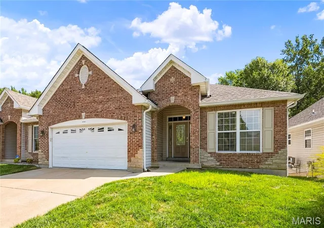 Photo 2 of Single family home for sale at 4124 Shepherds Hill Cir, Saint Charles, MO 63304 | MLS# MIS26053619 | Listing updated on 2026-10-05