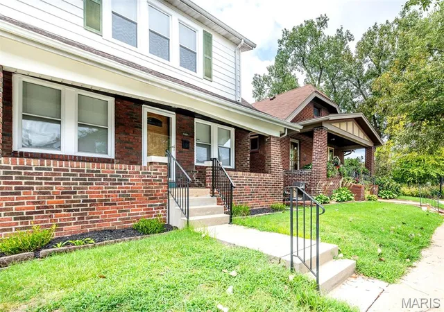 Photo 3 of Sale Pending at 6054 Hartford St, Saint Louis, MO 63139 | MLS# MIS26053634 | Listing updated on 2026-09-10