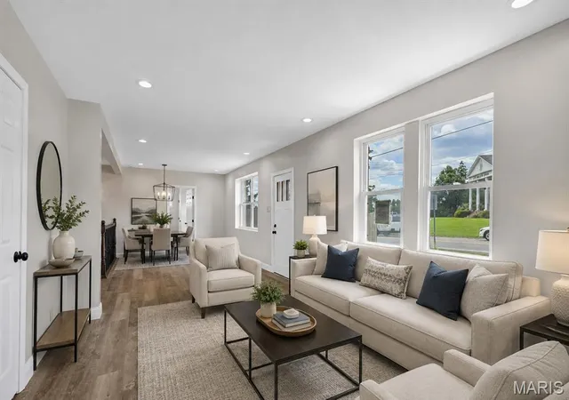 Photo 1 of Single family home for sale at 9607 Reavis Rd, Saint Louis, MO 63123 | MLS# MIS26053683 | Listing updated on 2026-09-15