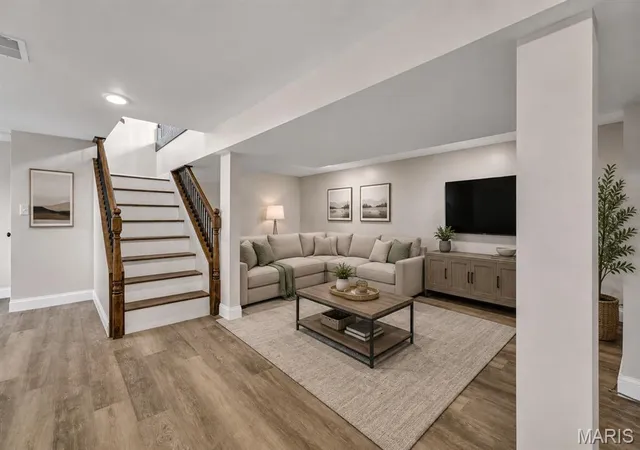 Photo 3 of Single family home for sale at 9607 Reavis Rd, Saint Louis, MO 63123 | MLS# MIS26053683 | Listing updated on 2026-09-15