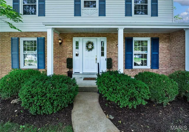 Photo 3 of Single family home for sale at 442 Wildwood Pkwy, Ballwin, MO 63011 | MLS# MIS26053810 | Listing updated on 2026-09-24