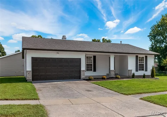 Photo 3 of Sale Pending at 1356 Boardwalk Ave, Florissant, MO 63031 | MLS# MIS26053960 | Listing updated on 2026-09-09