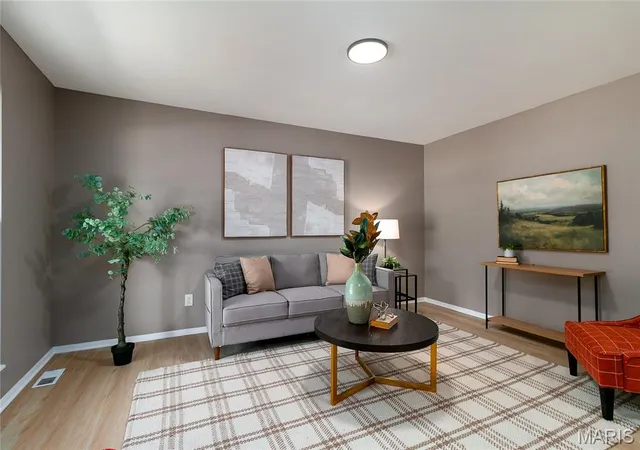 Photo 3 of Sale Pending at 1356 Boardwalk Ave, Florissant, MO 63031 | MLS# MIS26053960 | Listing updated on 2026-09-09