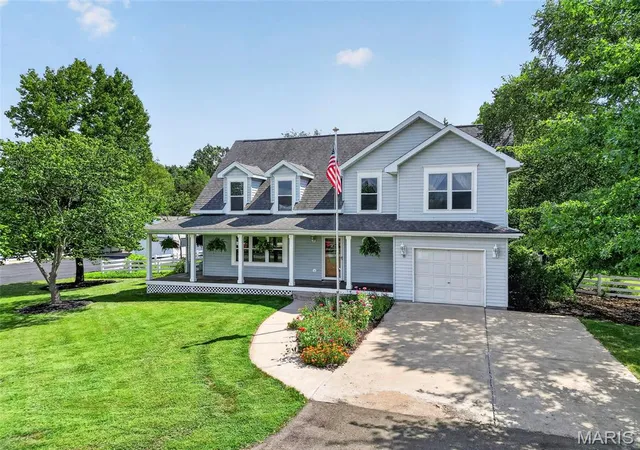 Photo 2 of Single family home for sale at 982 Buckner Rd, Wentzville, MO 63385 | MLS# MIS26053993 | Listing updated on 2026-09-15