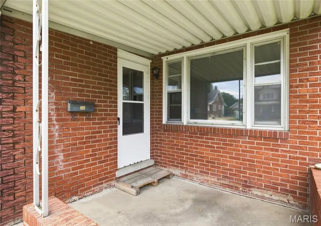 Photo 3 of Single family home for sale at 413 W 9th St, Hermann, MO 65041 | MLS# MIS26054014 | Listing updated on 2026-09-11