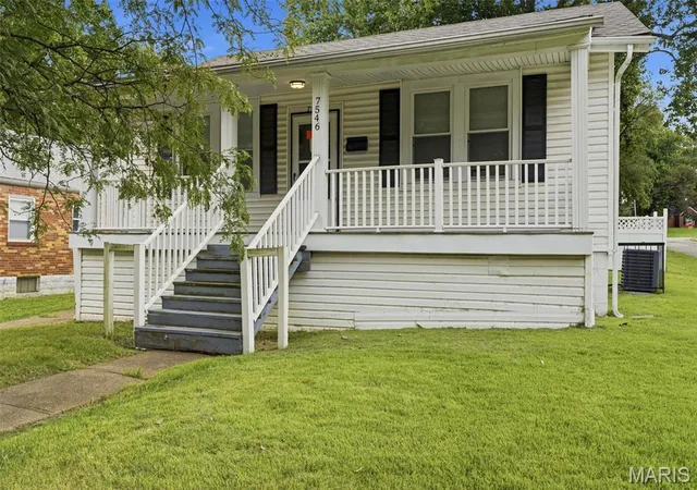 Photo 2 of Single family home for sale at 7546 Lynn Ave, St Louis, MO 63130 | MLS# MIS26054060 | Listing updated on 2026-09-10