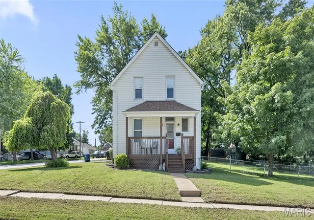 Photo 1 of Single family home for sale at 2903 Kincaid Avenue Avenue, St Louis, MO 63114 | MLS# MIS26054083 | Listing updated on 2026-10-03