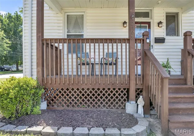 Photo 2 of Single family home for sale at 2903 Kincaid Avenue Avenue, St Louis, MO 63114 | MLS# MIS26054083 | Listing updated on 2026-10-03