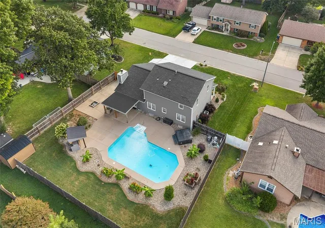 Photo 2 of Single family home for sale at 1975 Lemontree Ln, Collinsville, IL 62234 | MLS# MIS26054145 | Listing updated on 2026-09-11