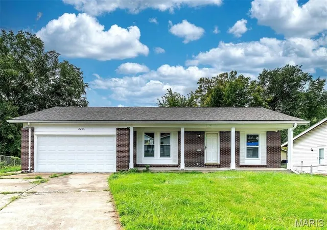 Single family home for sale at 2206 Outlook Dr, Saint Louis, MO 63136 | MLS# MIS26054152