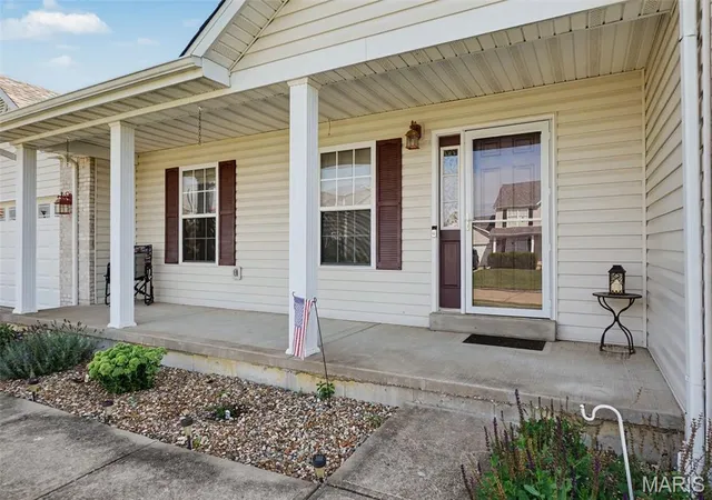 Photo 3 of Sale Pending at 57 Dean Wells Ct, Warrenton, MO 63383 | MLS# MIS26054231 | Listing updated on 2026-09-15