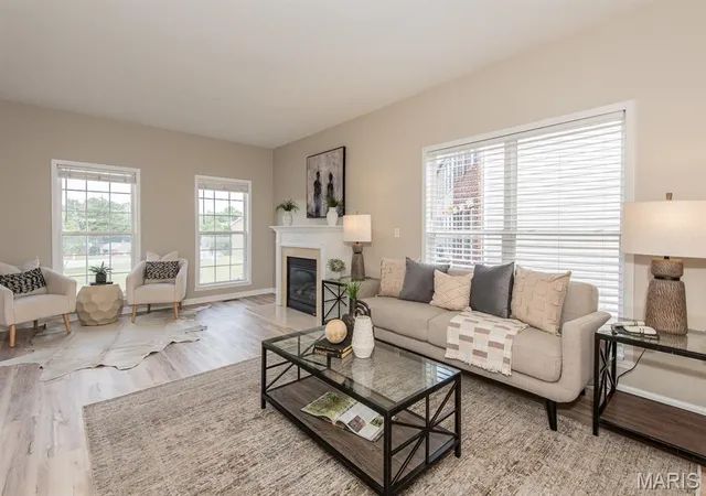 Photo 3 of Townhouse for sale at 6 Robinson Circle Dr, St Louis, MO 63136 | MLS# MIS26054249 | Listing updated on 2026-09-21