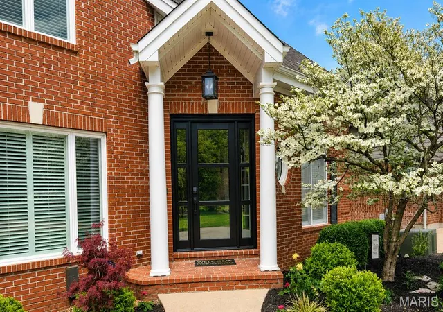 Photo 2 of Single family home for sale at 545 Overlook Terrace Ct, Eureka, MO 63025 | MLS# MIS26054285 | Listing updated on 2026-09-12