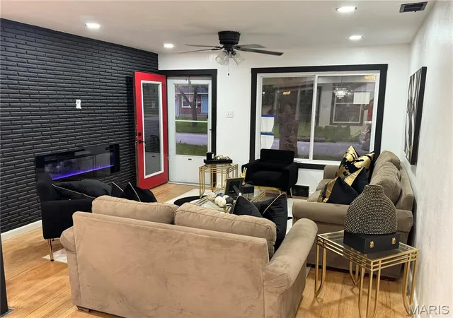 Photo 3 of Single family home for sale at 9356 Laramie Dr, Bellefontaine Nghbrs, MO 63137 | MLS# MIS26054376 | Listing updated on 2026-09-11