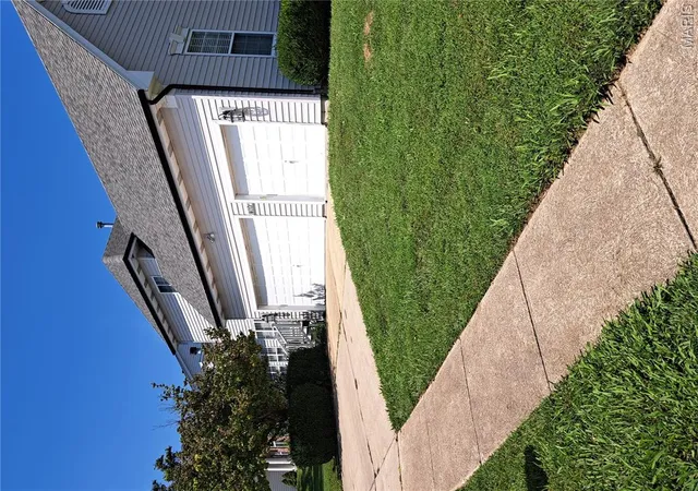 Photo 3 of Single family home for sale at 14001 Eagle Manor Ct, Chesterfield, MO 63017 | MLS# MIS26054398 | Listing updated on 2026-09-11