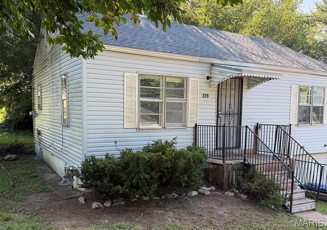 Photo 3 of Single family home for sale at 326 Atwater Ave, St Louis, MO 63135 | MLS# MIS26054473 | Listing updated on 2026-10-09