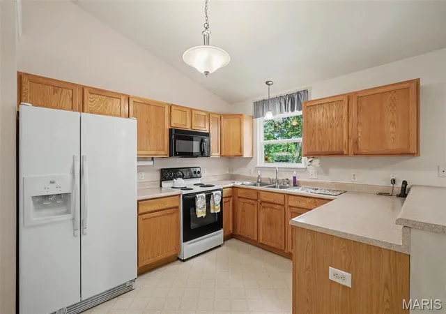 Photo 3 of Single family home for sale at 2180 Anthony Steven Ct, Warrenton, MO 63383 | MLS# MIS26054560 | Listing updated on 2026-09-08
