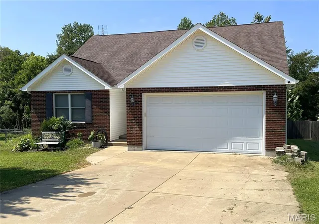 Photo 2 of Single family home for sale at 494 Grandview Oaks Dr, Union, MO 63084 | MLS# MIS26054570 | Listing updated on 2026-09-14