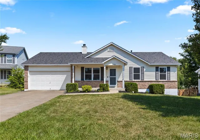 Photo 1 of Single family home for sale at 512 Spring Water Dr, Wentzville, MO 63385 | MLS# MIS26054606 | Listing updated on 2026-10-06