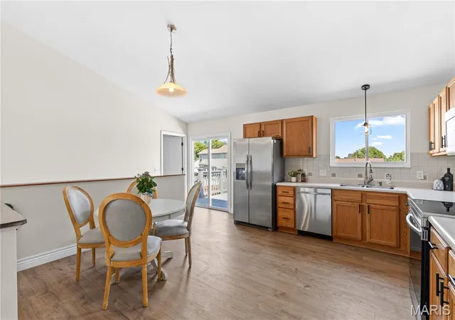 Photo 4 of Single family home for sale at 512 Spring Water Dr, Wentzville, MO 63385 | MLS# MIS26054606 | Listing updated on 2026-10-06