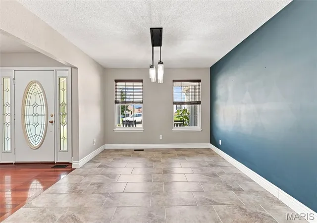 Photo 2 of Single family home for sale at 3537 Canyon Creek Dr, St Charles, MO 63303 | MLS# MIS26054608 | Listing updated on 2026-09-24