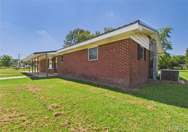 Photo 3 of Single family home for sale at 39389 County Road 233, Malden, MO 63863 | MLS# MIS26054741 | Listing updated on 2026-09-14