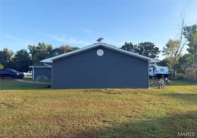 Photo 3 of Single family home for sale at 62 Marathon Ln, Poplar Bluff, MO 63901 | MLS# MIS26054747 | Listing updated on 2026-09-15