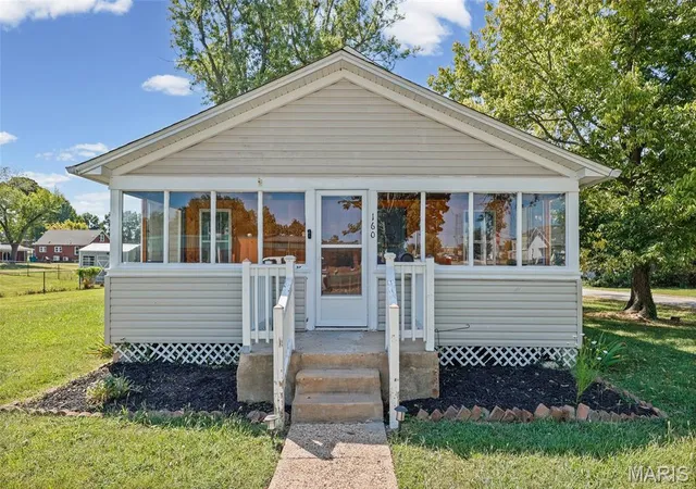 Photo 1 of Single family home for sale at 160 Miller St, Sullivan, MO 63080 | MLS# MIS26054755 | Listing updated on 2026-10-07