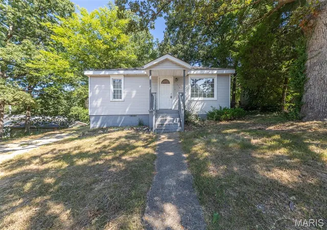 Photo 1 of Sale Pending at 959 Mulberry St, Poplar Bluff, MO 63901 | MLS# MIS26054762 | Listing updated on 2026-09-15