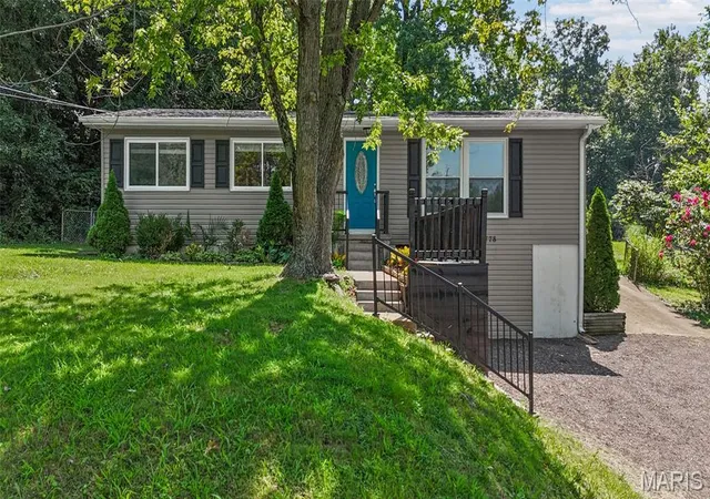 Photo 3 of Sale Pending at 1778 Terrace Dr, Arnold, MO 63010 | MLS# MIS26054774 | Listing updated on 2026-09-24