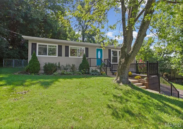 Photo 3 of Sale Pending at 1778 Terrace Dr, Arnold, MO 63010 | MLS# MIS26054774 | Listing updated on 2026-09-24