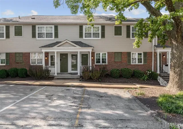 Condo for sale at 9134 Eager Rd, St Louis, MO 63144 | MLS# MIS26054788