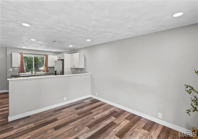 Photo 2 of Single family home for sale at 1021 Forest Ave, Belleville, IL 62220 | MLS# MIS26054794 | Listing updated on 2026-09-14