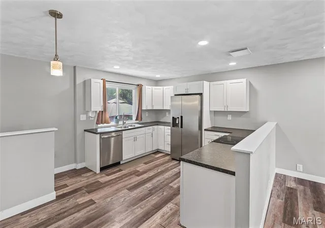 Photo 4 of Single family home for sale at 1021 Forest Ave, Belleville, IL 62220 | MLS# MIS26054794 | Listing updated on 2026-09-14