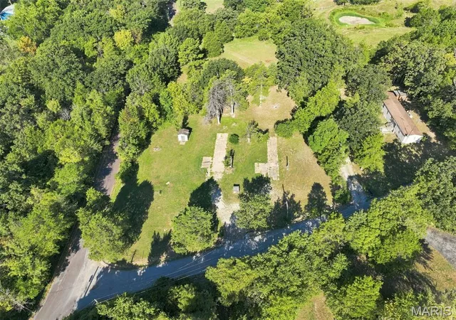 Photo 3 of Sale Pending at 6931 Deer Run Rd, Dittmer, MO 63023 | MLS# MIS26054815 | Listing updated on 2026-09-15