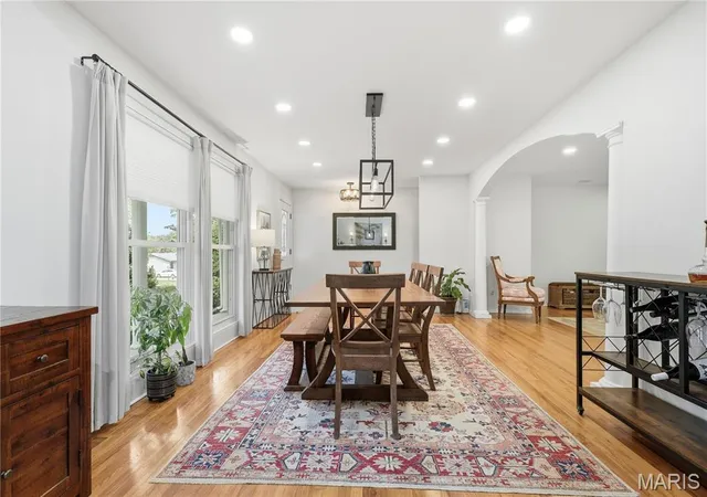 Photo 3 of Sale Pending at 1202 Orchard Lakes Dr, Saint Louis, MO 63146 | MLS# MIS26054820 | Listing updated on 2026-09-14