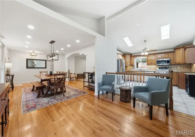 Photo 3 of Sale Pending at 1202 Orchard Lakes Dr, Saint Louis, MO 63146 | MLS# MIS26054820 | Listing updated on 2026-09-14