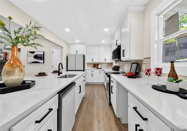 Photo 2 of Single family home for sale at 12313 Tempo Dr, St Louis, MO 63146 | MLS# MIS26054826 | Listing updated on 2026-10-08