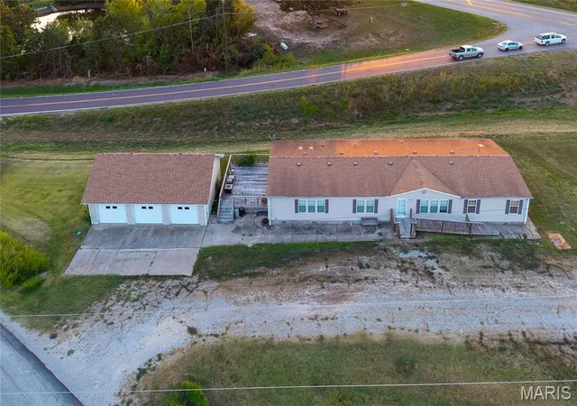 Photo 3 of Manufactured home for sale at 10135 County Rd 8010, West Plains, MO 65775 | MLS# MIS26054867 | Listing updated on 2026-10-08