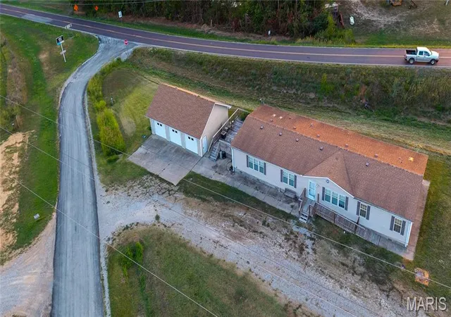 Photo 3 of Manufactured home for sale at 10135 County Rd 8010, West Plains, MO 65775 | MLS# MIS26054867 | Listing updated on 2026-10-08
